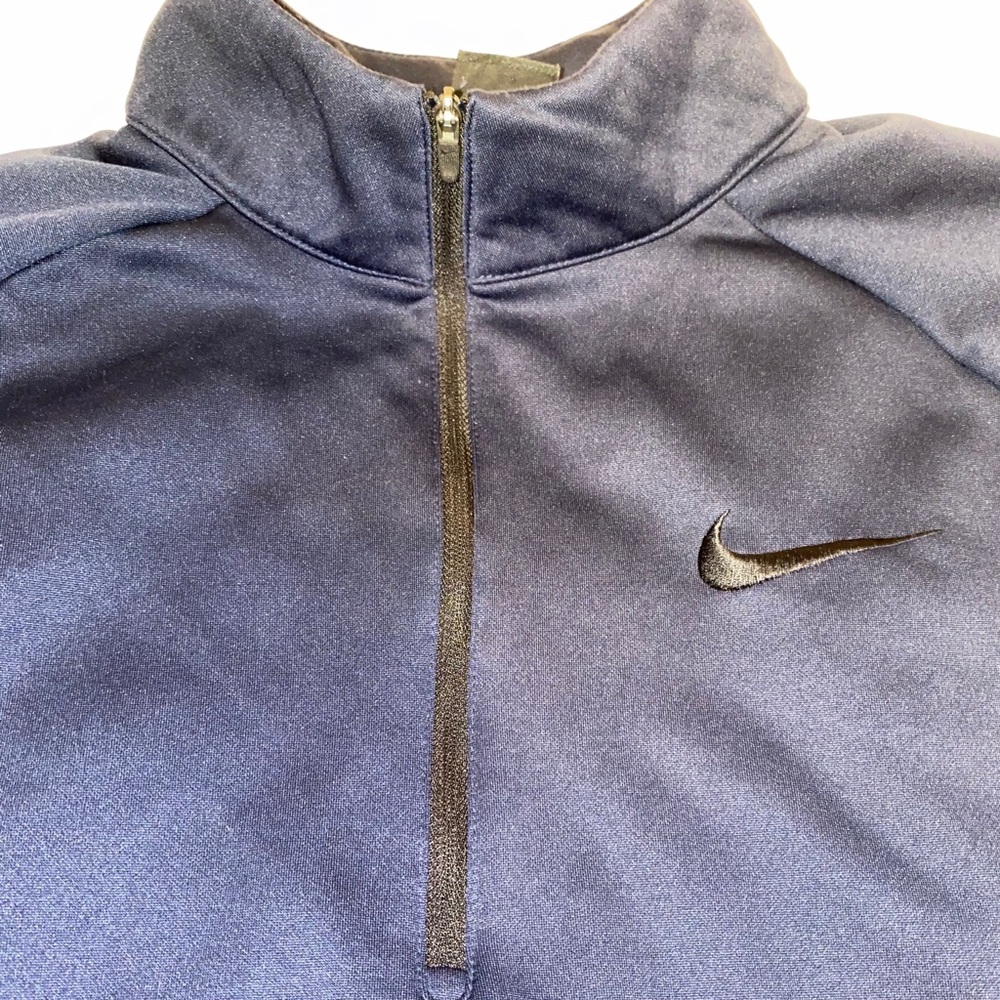 Nike - Picture 3 of 6